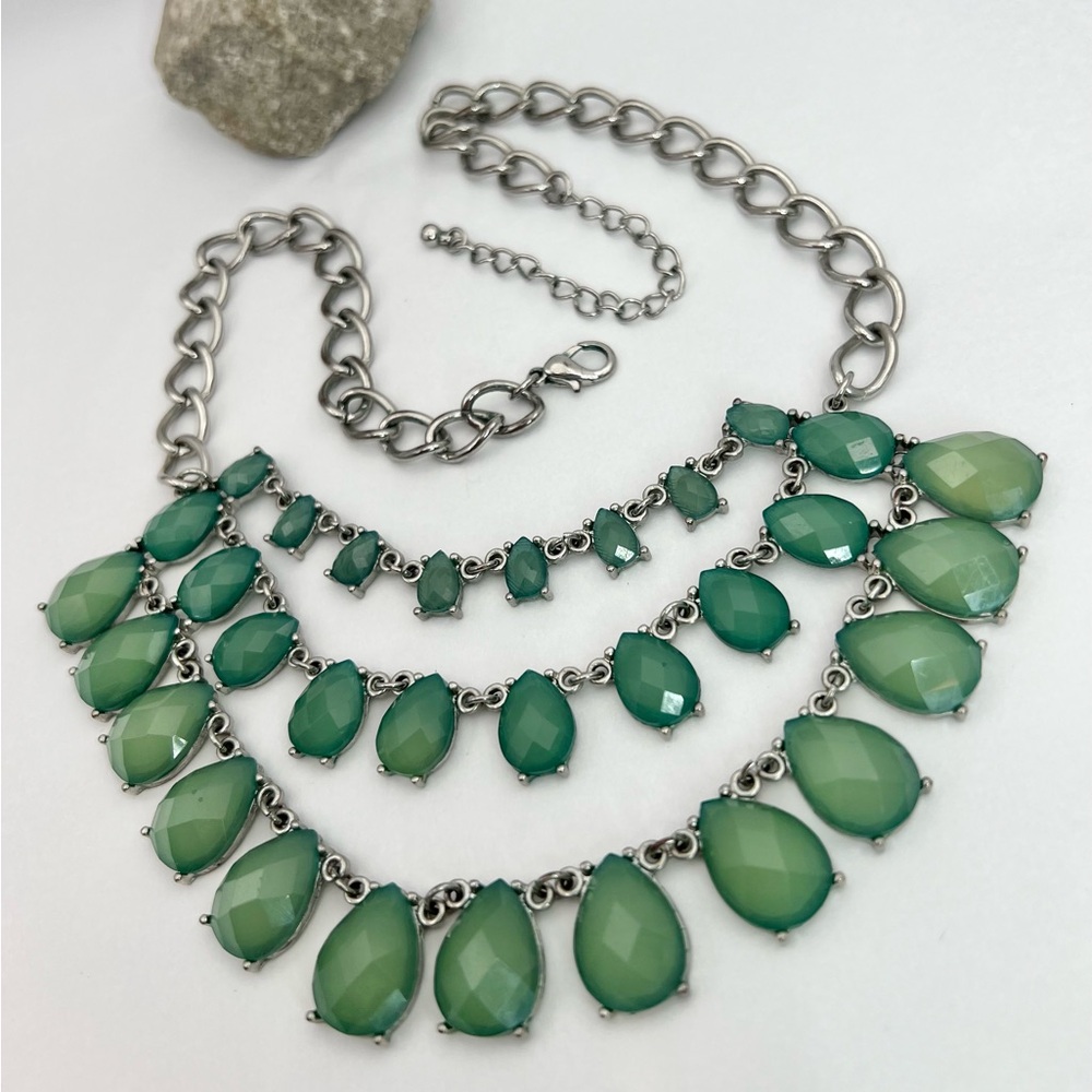 CABOCHON GLASS NECKLACE